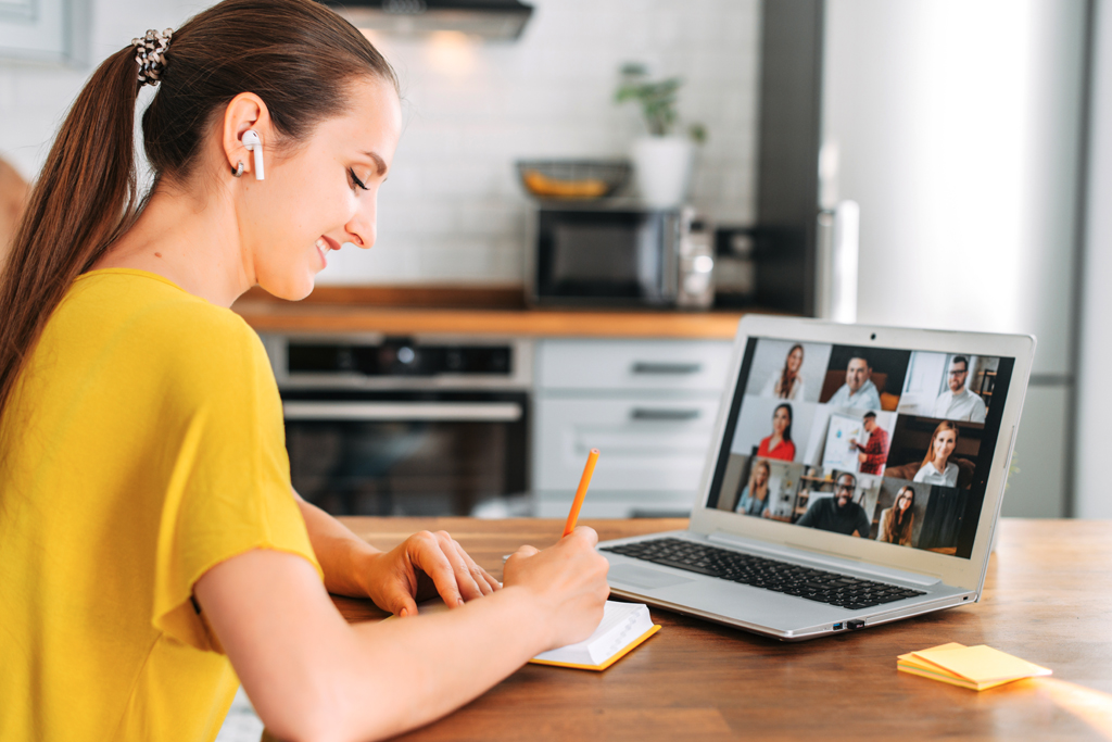 a lady attending the PayFast eCommerce Virtual Summit